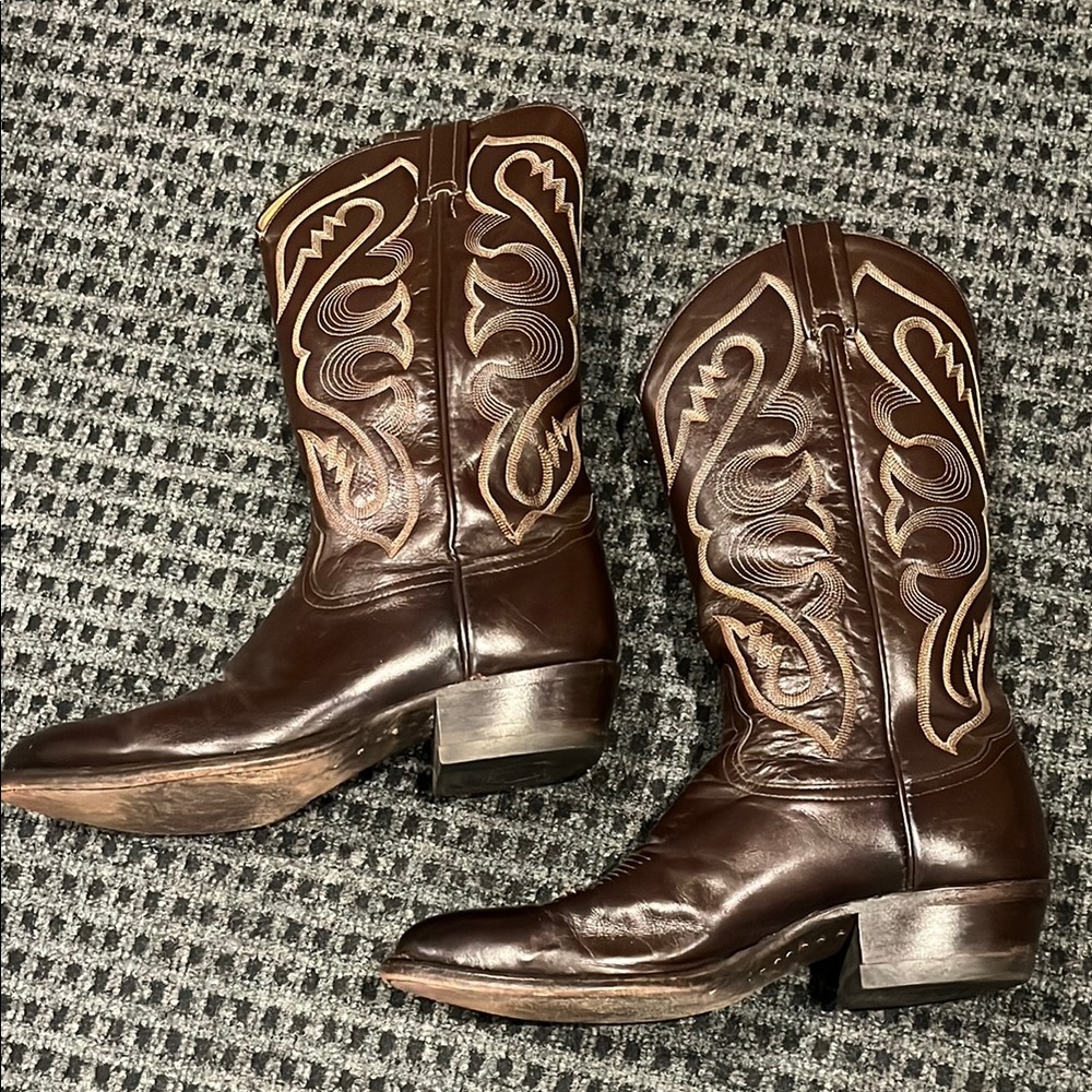 Vintage Tony Lama, El Paso Texas 100% Authentic Cowboy Boots-Mens size 9